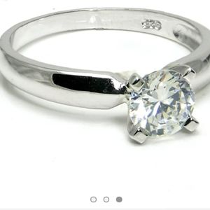 Gorgeous 925 🌼 Sterling Silver Ring